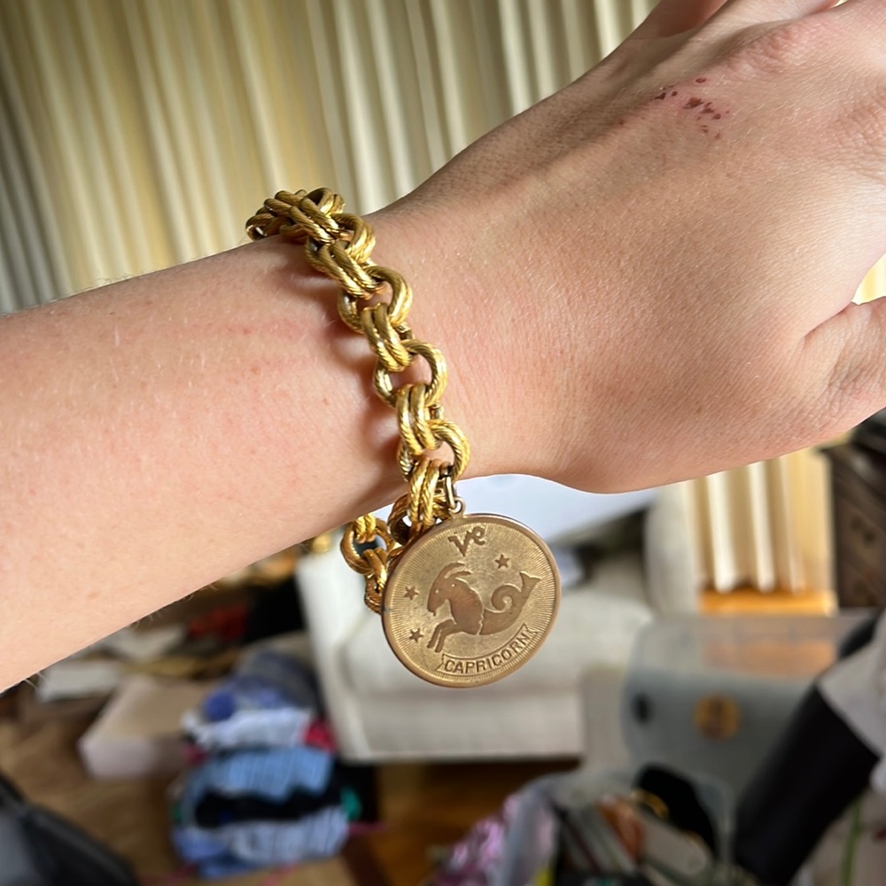 Gold Capricorn chain bracelet